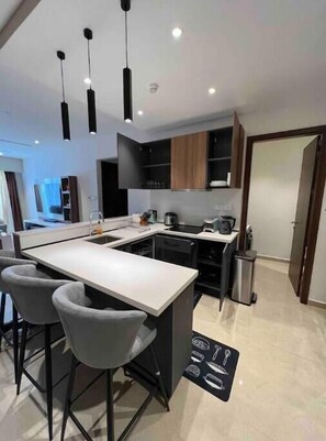 Private kitchen - Family friendly feel at Solaris Osu (Accra)