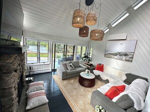 Smart TV, fireplace, books