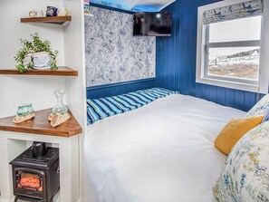 1 quarto, Wi-Fi de cortesia, roupa de cama