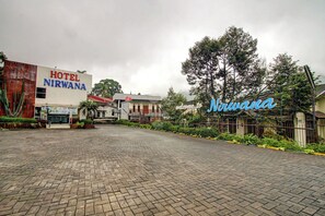 Exterior - OYO Life 90071 Paralayang View (Batu)