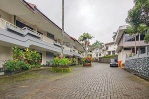 Exterior - OYO Life 90071 Paralayang View (Batu)