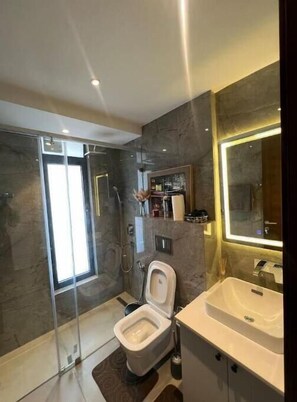 Bathroom - 1bedroom Premium at Solaris, Osu (Accra)