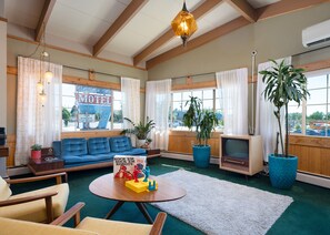 Interior - Classic Retro Motel in Bozeman (Bozeman)