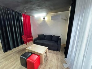 Smart TV - Crystal Apartments (T'bilisi)
