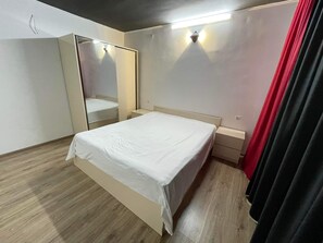 1 bedroom, WiFi, bed sheets