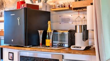 Fridge, microwave, dishwasher, electric kettle