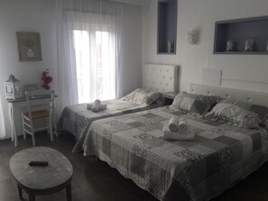 Comfort Triple Room | 1 bedroom, iron/ironing board, free WiFi
