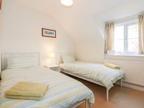 2 bedrooms, individually decorated, individually furnished, free WiFi - 1 Crowlands Cottages (Holt)