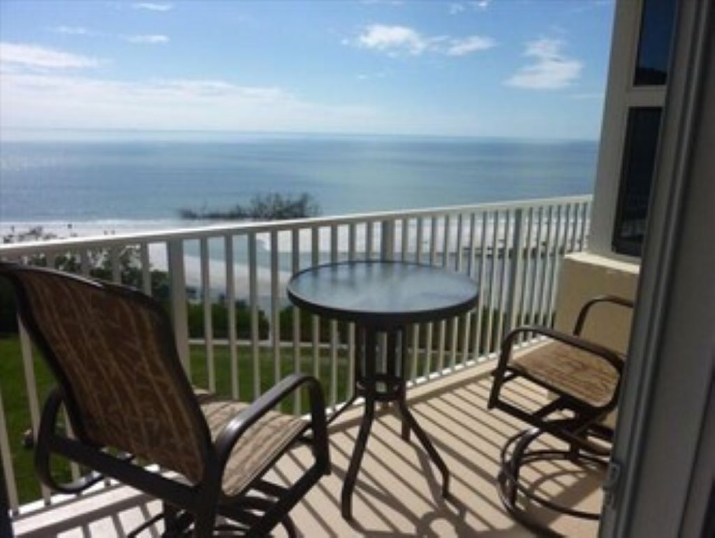 7th Floor Beach Front Luxury Condo with Direct Unobstructed Gulf View 