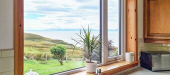 Sunny Hill - UKC6884