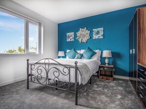 3 bedrooms, free WiFi, bed sheets