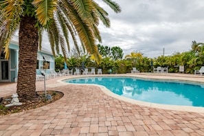 Pool - Your Dream Getaway in Merritt Island (Merritt Island)