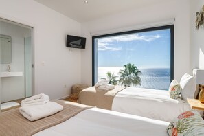 4 bedrooms, iron/ironing board, Internet, bed sheets