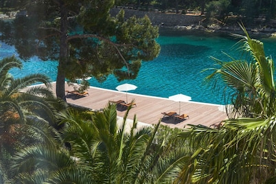 Villa Hygeia Losinj - Six Bedroom Villa, Sleeps 12
