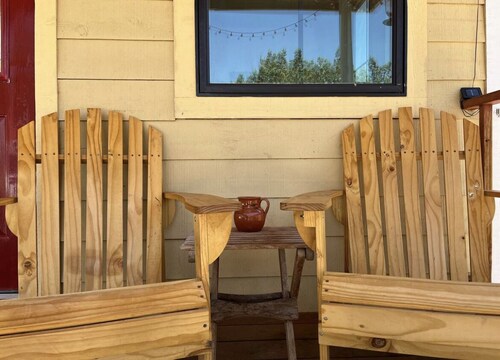 Cozy secluded cabin on a working cattle ranch