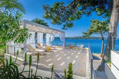 Villa Lorelei - Three Bedroom Villa, Sleeps 6
