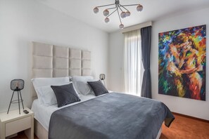 4 chambres, fer et planche à repasser, accès Internet, draps fournis