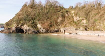 5 The Old Smokehouse