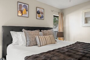 1 soverom, strykejern/-brett, wi-fi og sengetøy