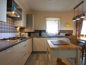 Dishwasher, cookware/dishes/utensils
