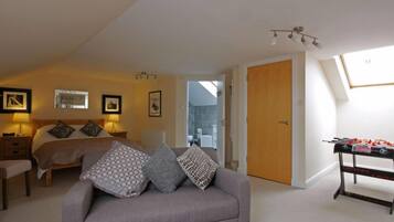 3 bedrooms, free WiFi, bed sheets