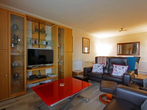 Living area - 3 bedroom accommodation in Nairn (Nairn)