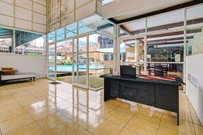 Reception - OYO Life 90077 Live Homestay (Batu)