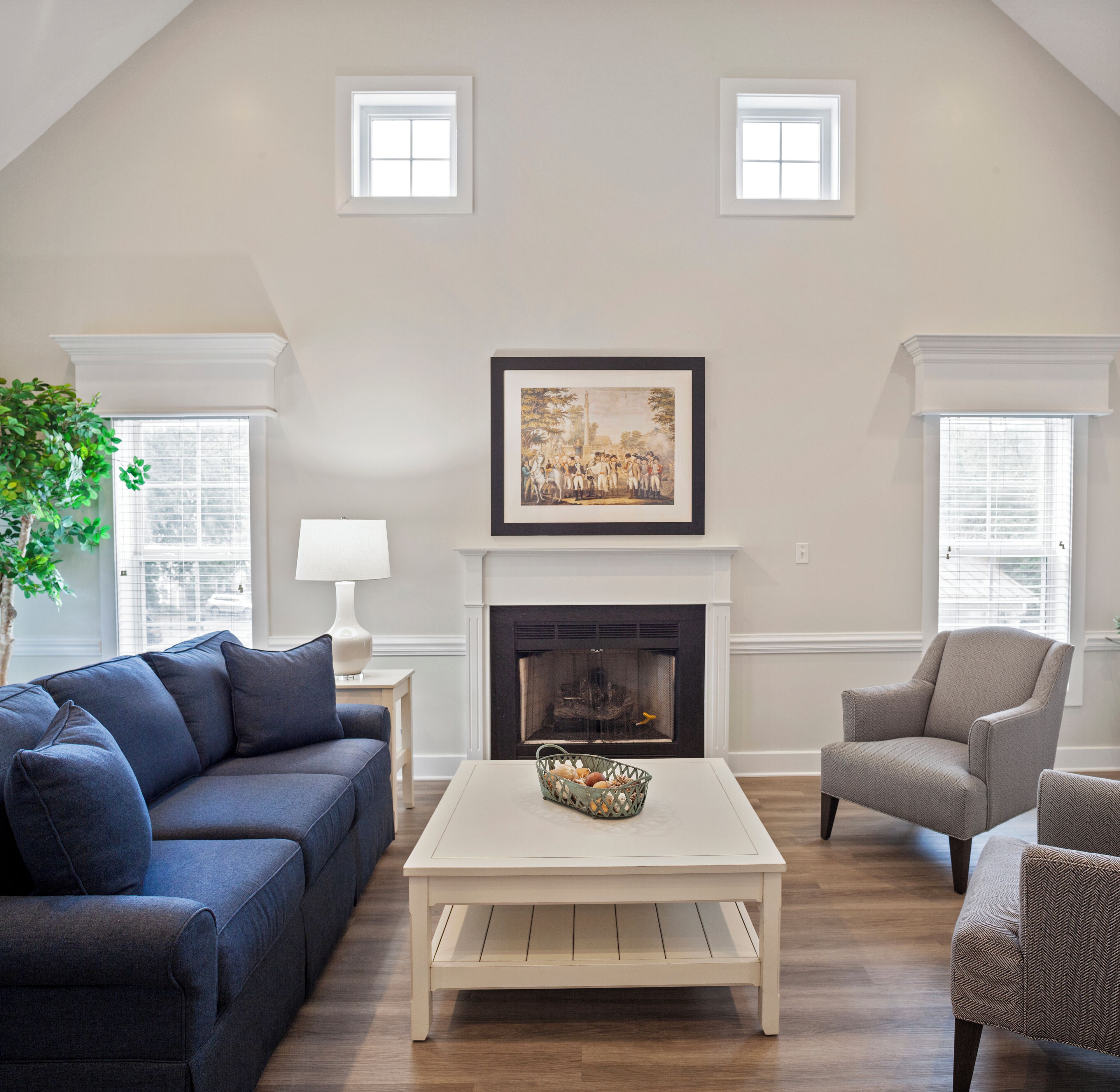 Flatskjerm-TV, DVD-spiller, bordtennis og filmbibliotek