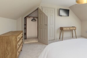 2 dormitorios, tabla de planchar con plancha, wifi y ropa de cama