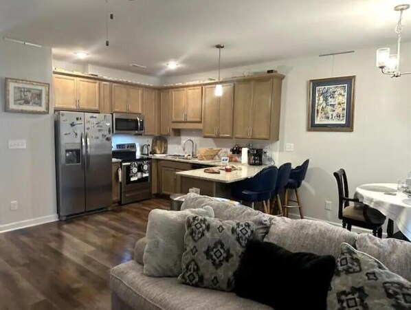 Smart TV, video games, computer monitors