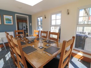 Cottage | Dining - Towyn Hall (New Quay)