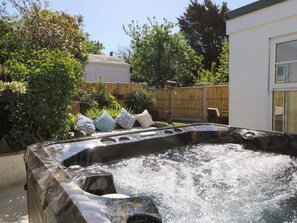 Cottage | Bain à remous extérieur