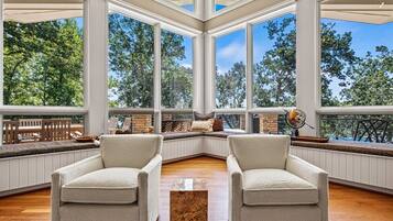 TV connectée, cheminée