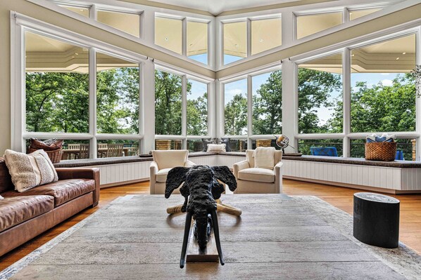 TV connectée, cheminée