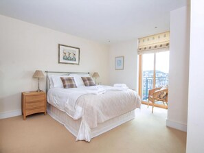 2 bedrooms, free WiFi, bed sheets - 301 Riverside Apartment (Inverness)