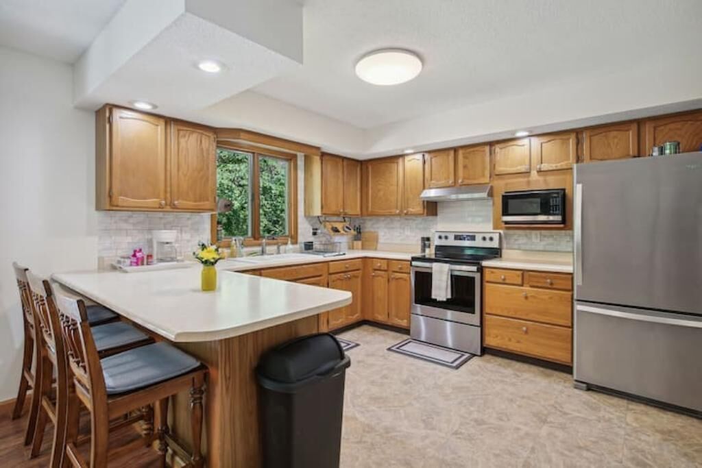 Refrigerador, microondas, horno y parrilla de estufa 