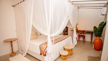 Villa | 5 bedrooms, desk, blackout drapes, iron/ironing board