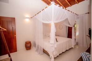 5 bedrooms, desk, blackout curtains, iron/ironing board - Villa Bahia Sol - Trancoso (Porto Seguro)
