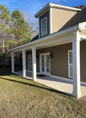 Exterior - Cozy Guesthouse

 (Leesburg)