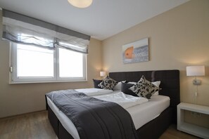 2 soverom, strykejern/-brett, reiseseng for barn og wi-fi (inkludert)