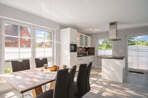 Unclassified image, 4 of 9, button - Die Wohnung Liegt im EG und ist für 4 Personen Ausgelegt. Sie Verfügt Über ca. 66 qm Wohnfläche und Einer Süd Terrasse mit 18qm (Juist)