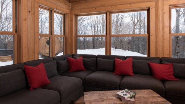 Interior - Private Hot Tub / Sauna / Indoor Pool / Nyctale (Mille-Isles)