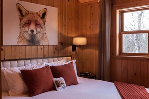 Desk, iron/ironing board, travel cot, free WiFi - Private Hot Tub / Sauna / Indoor Pool / Nyctale (Mille-Isles)