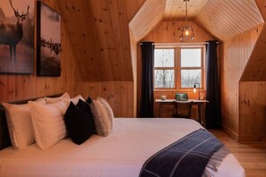 Schreibtisch, Bügeleisen/Bügelbrett, Reisekinderbett, kostenloses WLAN