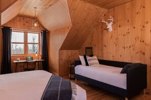 Desk, iron/ironing board, travel cot, free WiFi - Private Hot Tub / Sauna / Indoor Pool / Nyctale (Mille-Isles)