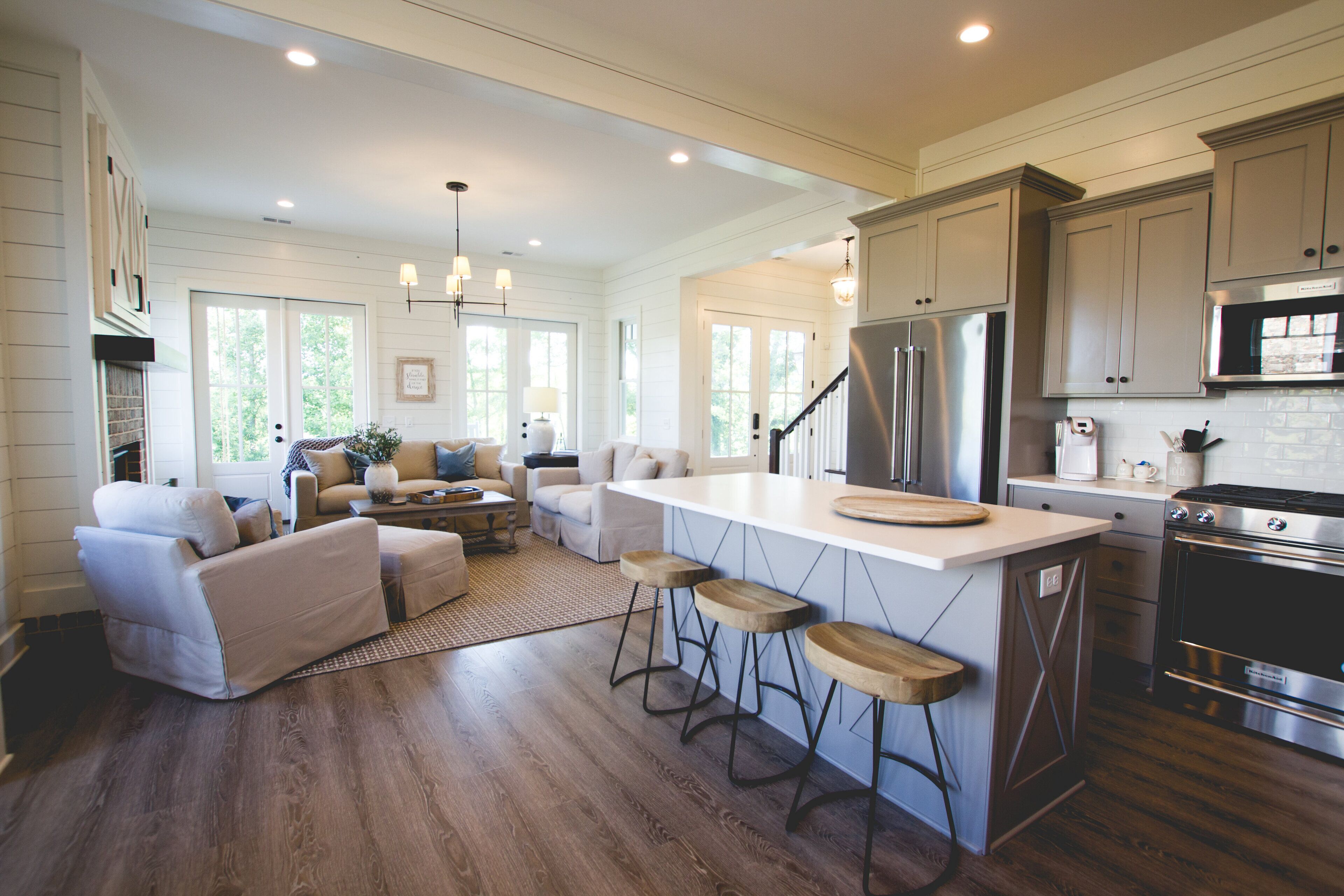 Småhus | Eget kjøkken | Kjøleskap, mikrobølgeovn, ovn og kokeplater