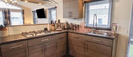 Casa | Cucina privata | Frigorifero, microonde, forno, piano cottura