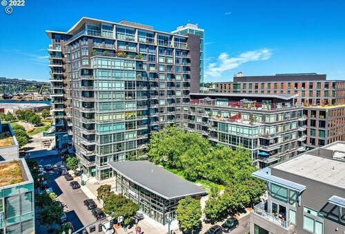 PORTLAND  OREGON Long-Term, Short-Term Rental The Pinnacle  Pearl District