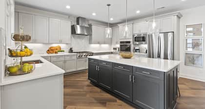 Cozy Fall Nights | Hot tub+Firepit+Sleeps 14+Lake Wylie | 20m to CLT