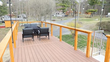 Luxury Cabin, Hot Tub, Valley View | Terrace/patio